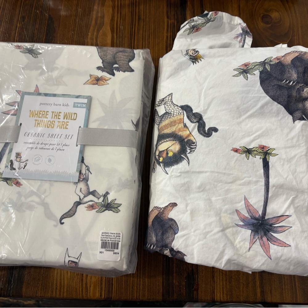 Pottery Barn Kids Organic Sheet Set - Wild Things Design EUC